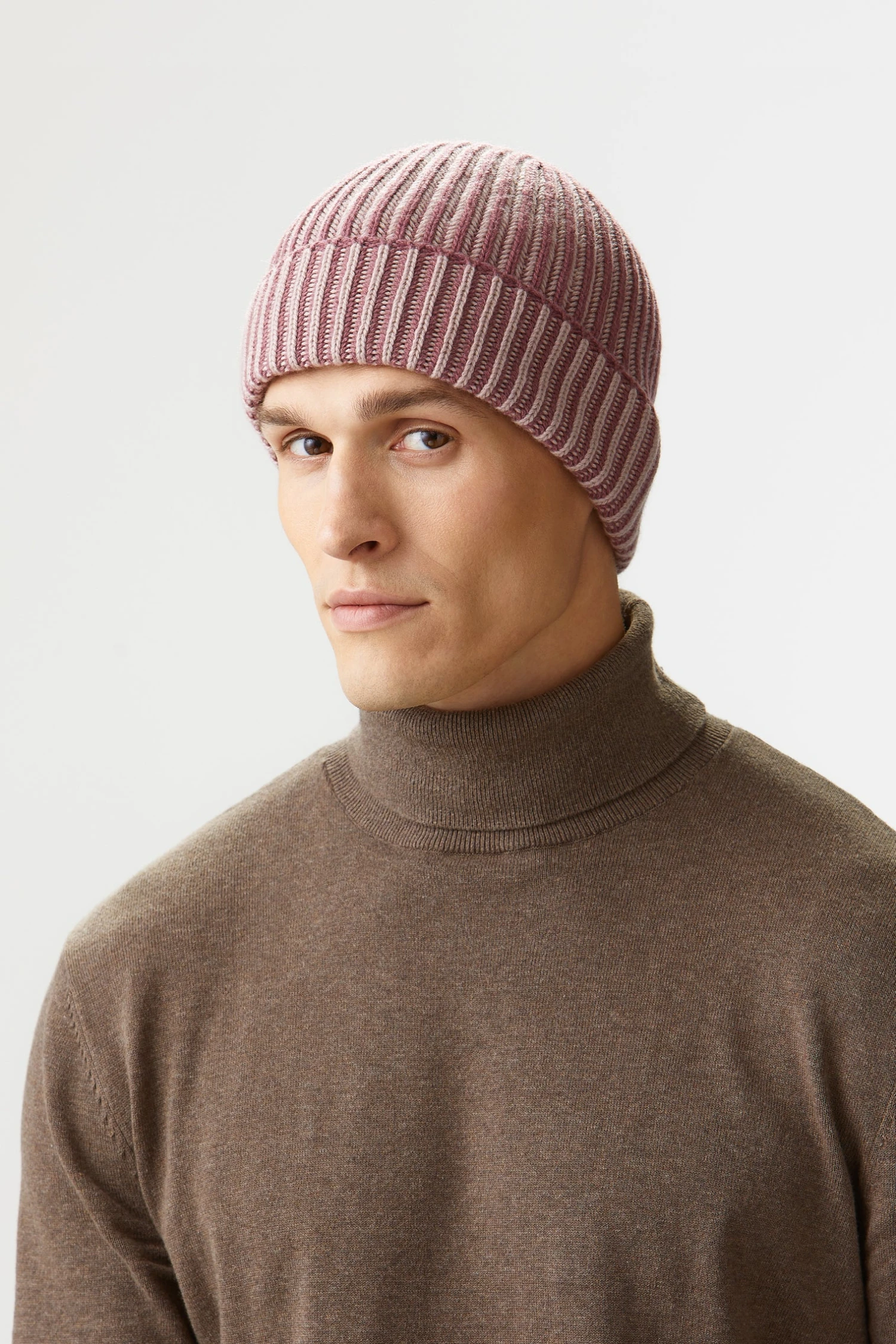 Two-Tone Cashmere Ski Beanie - Image 4